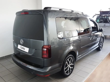 Volkswagen-Caddy-czarna2.jpg