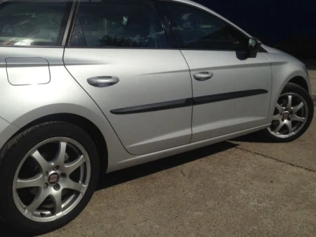listwy-boczne-seat-leon1.jpg
