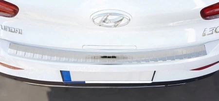 pol_pl_Nakladka-na-zderzak-tylny-do-Hyundai-i30-III-Stal-1922_4.jpg