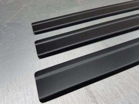 listwy progowe black.jpg