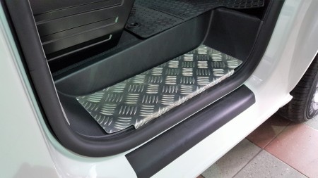 Volkswagen_T6_08-0976_przednie.jpg