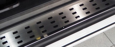 VW-T5-T6-NAKLADKI-NA-STOPNIE-KOMPLET-ZESTAW-3-SZT-Numer-katalogowy-producenta-08-0964-08-0966.jpg