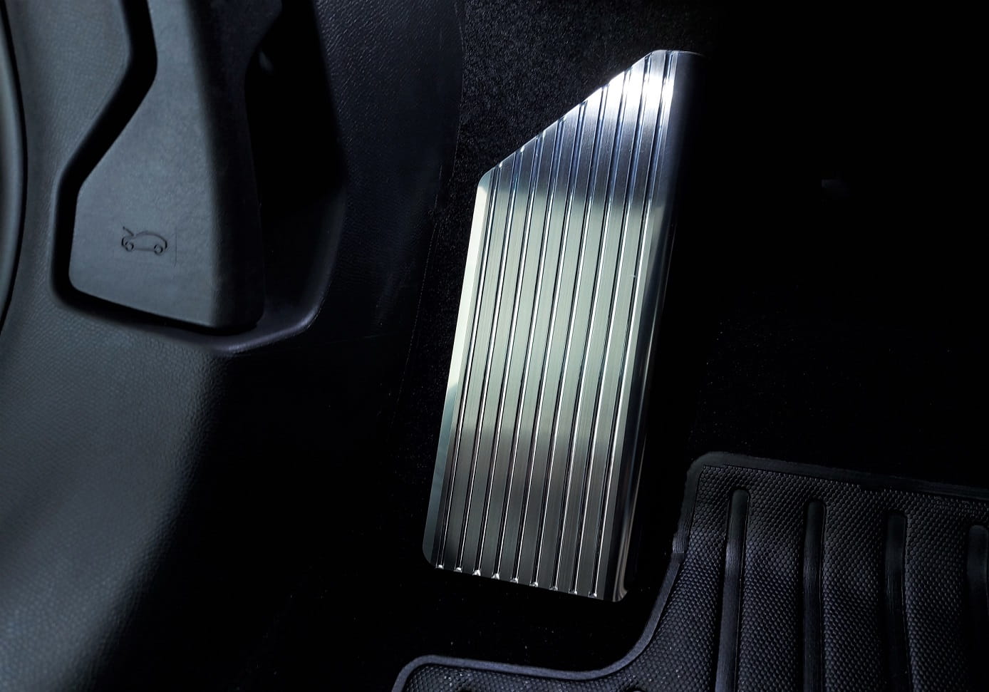 Podstopnica_srebrny poliuretan.jpg