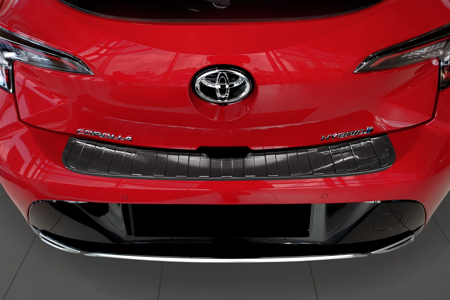 2 45283 TOYOTA COROLLA XII HATCHBACK 2018- LB2.jpg