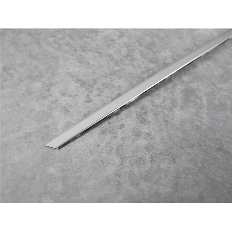 listwa-tylnej-klapy-nad-tablice-rejestracyjna-volkswagen-tiguan-2015-2022 (1).jpg