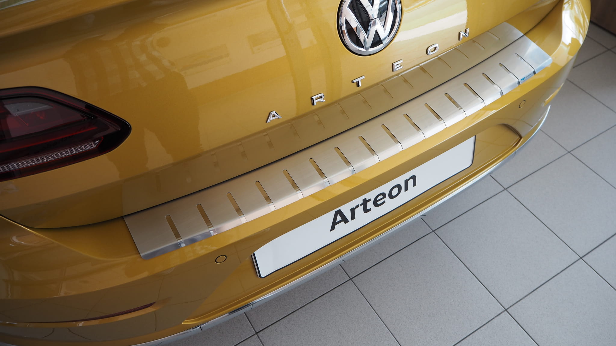 Volkswagen_Arteon_25-5578_02.JPG