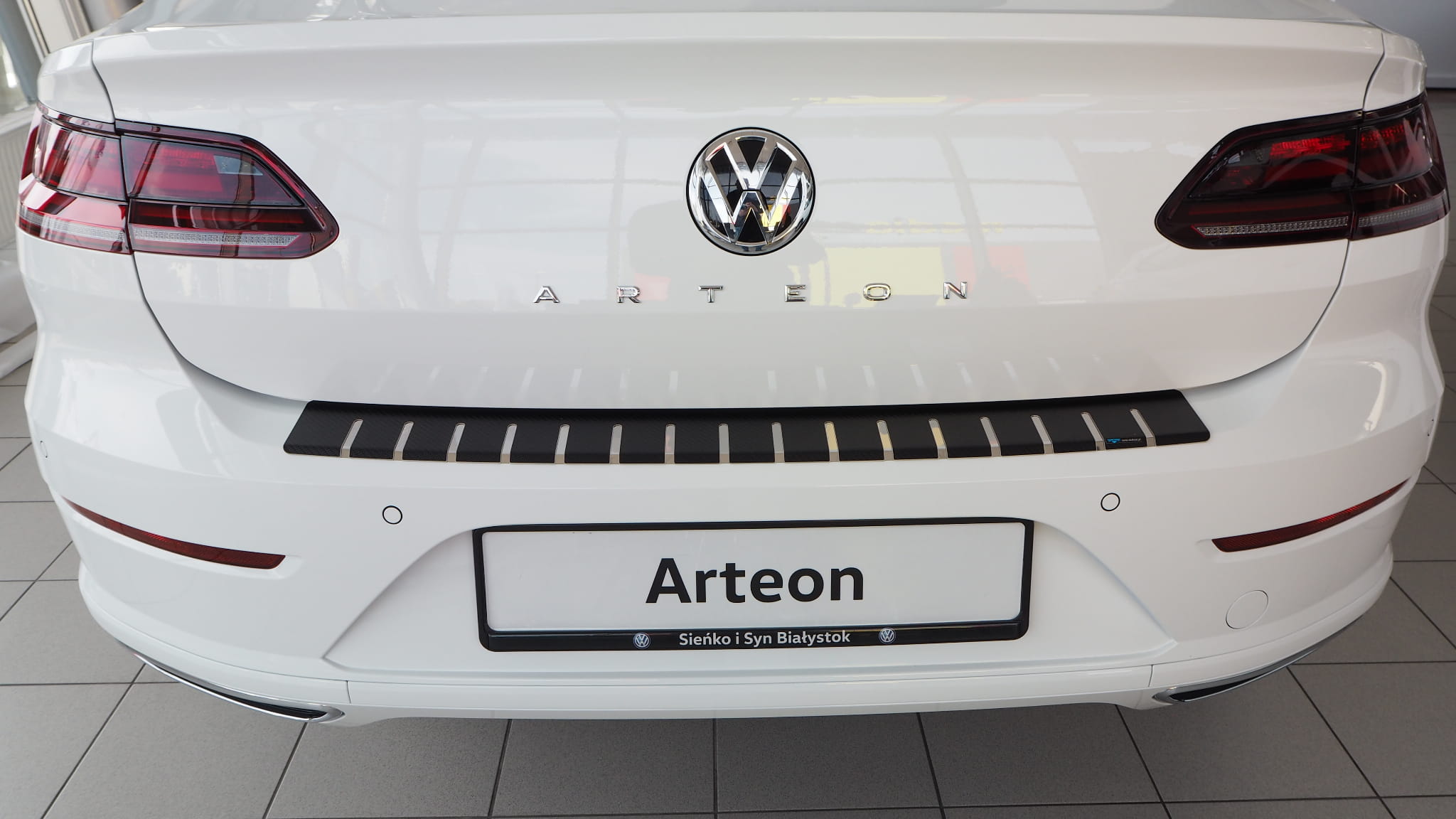 Volkswagen_Arteon_30-5578_02.JPG