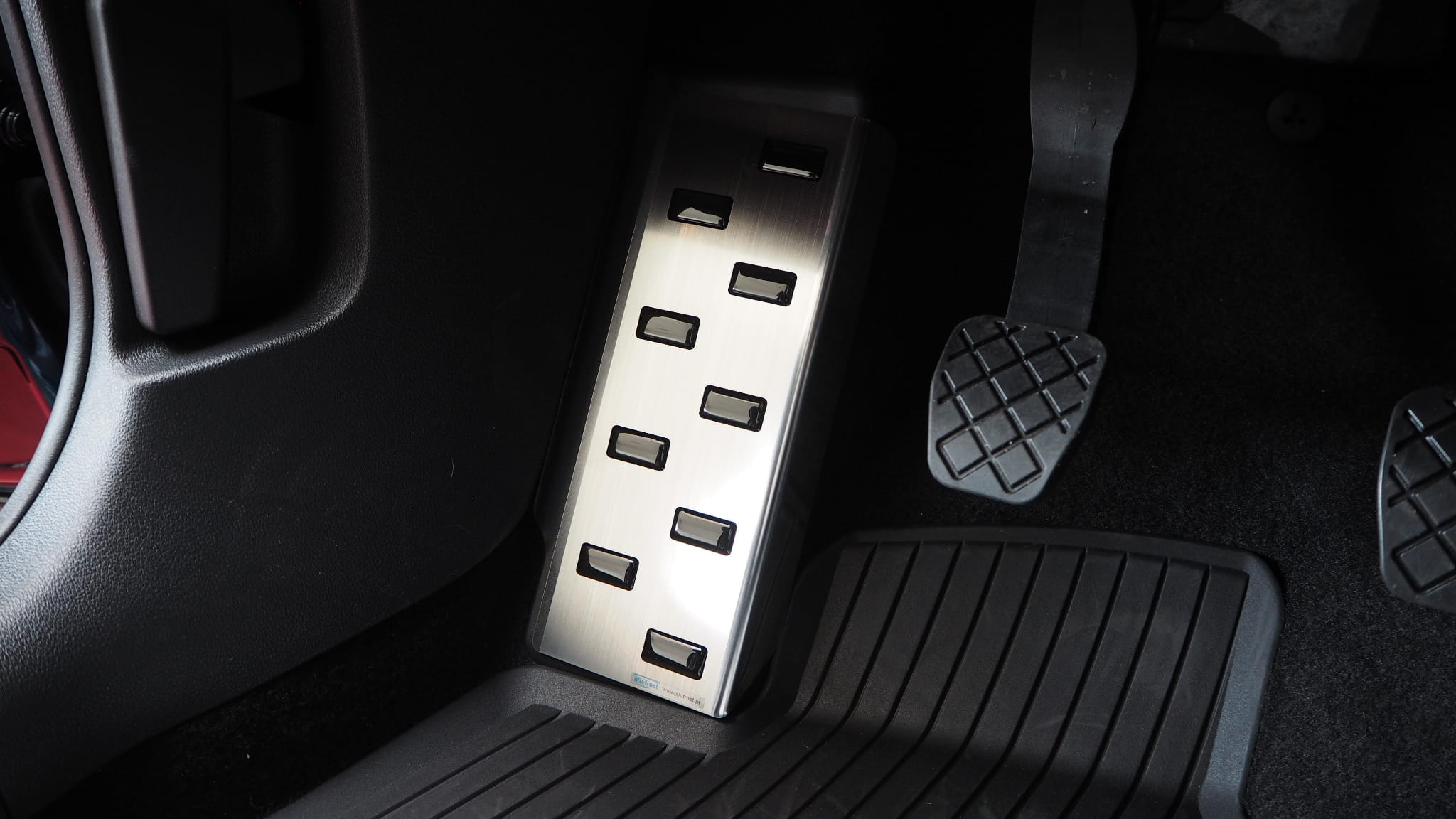Skoda Octavia IV 5D_32-4106-4608x2592.JPG