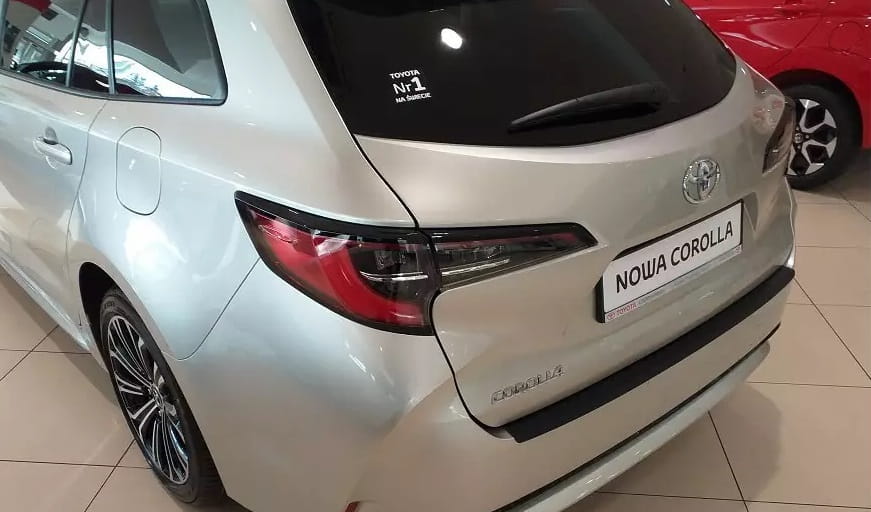 toyota-corolla-combi-xii-2019-nakladka-na-zderzak (6).jpg