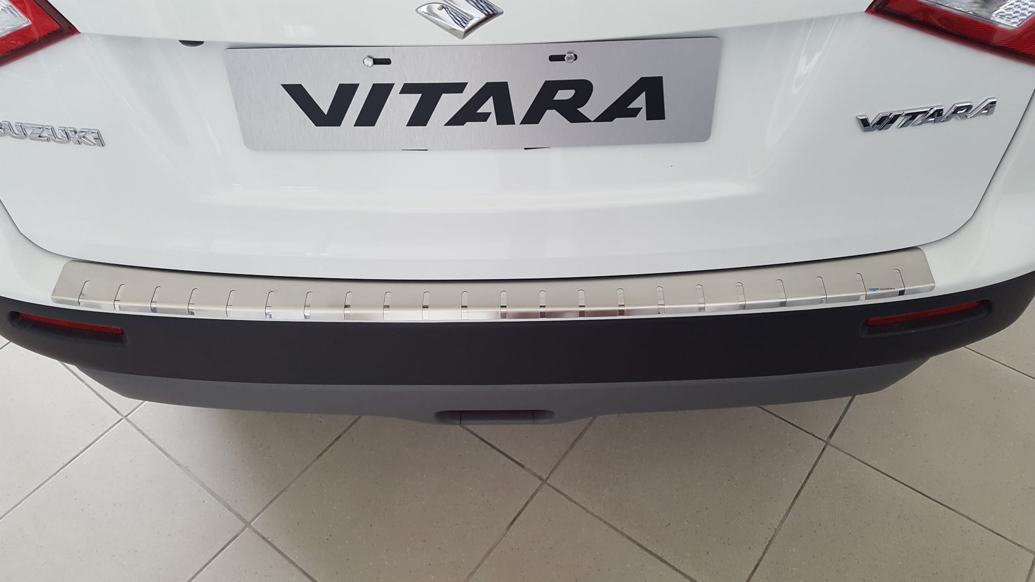 Suzuki_Vitara_25-4046_02.jpg