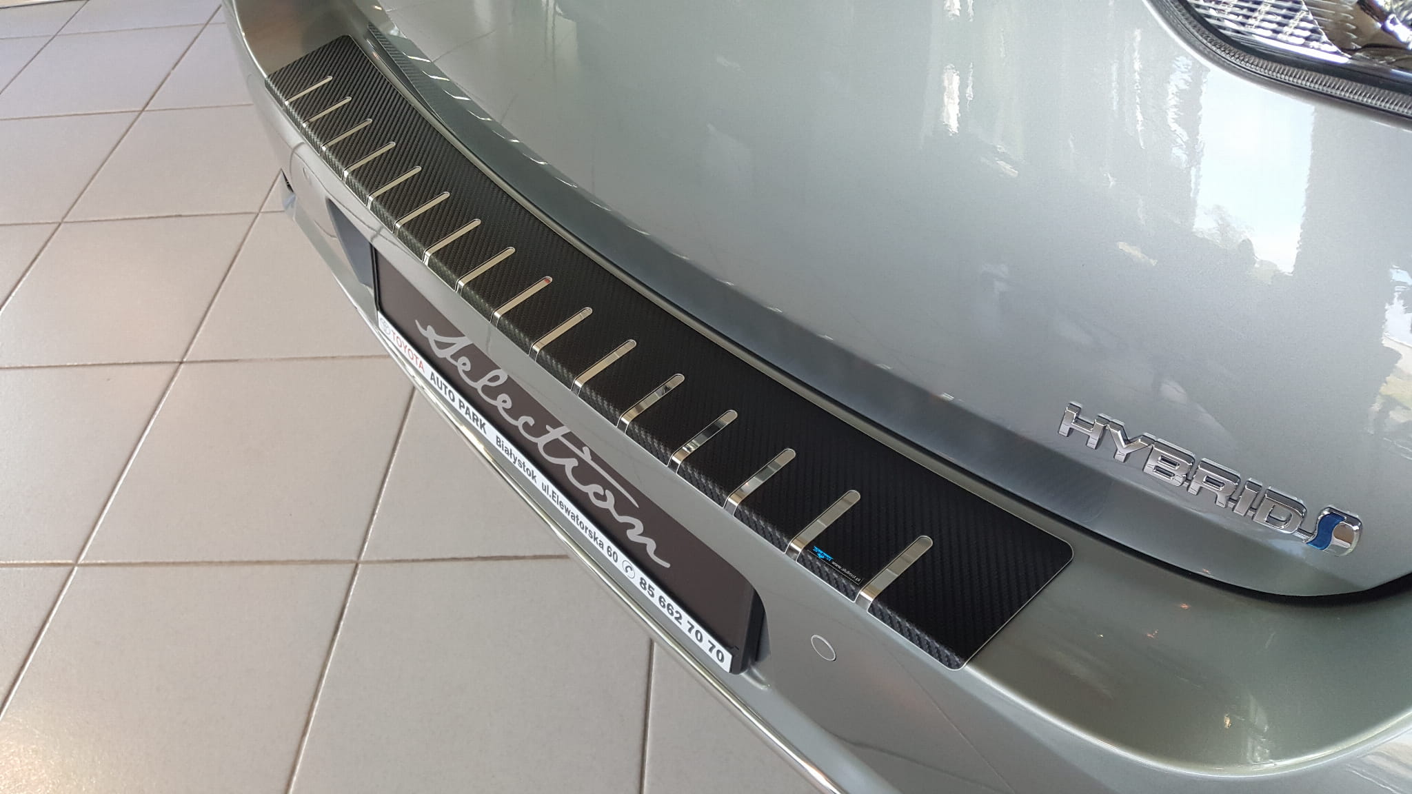 Toyota_Auris_II_FL_5D_30-5533-02 (1).jpg