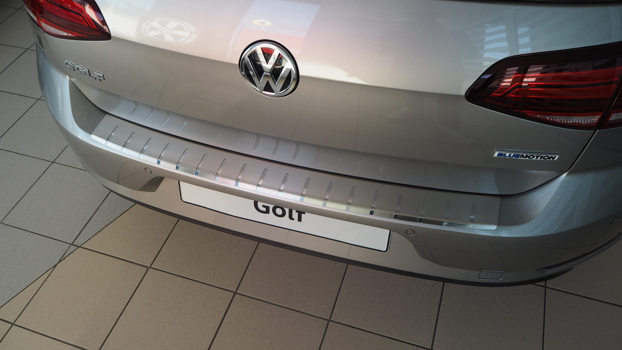 Volkswagen_Golf_VII_5D_25-3990_02 (1).JPG