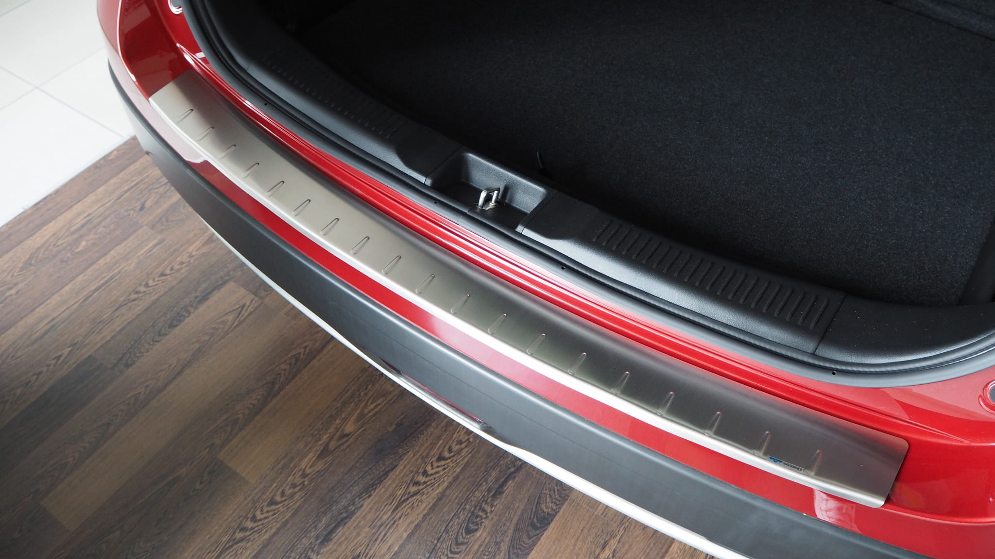 Suzuki_SX4_S-Cross_50-4004_01.JPG