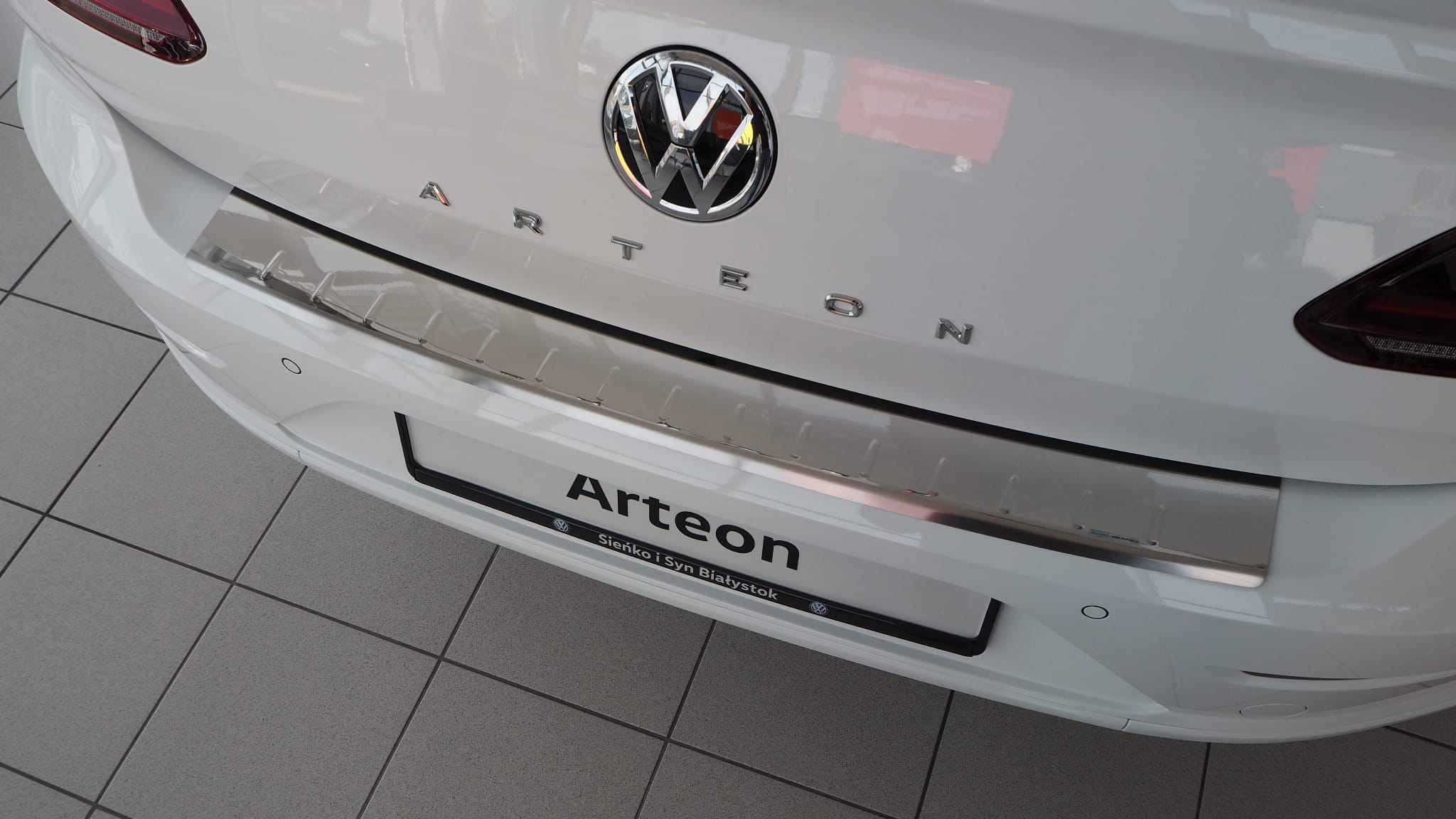 Volkswagen_Arteon_60-5578_02.JPG