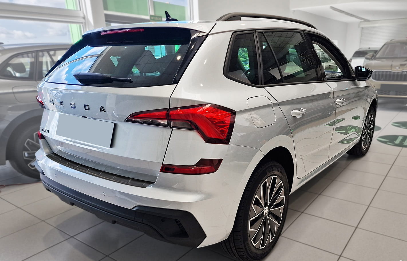 2 45381 SKODA KAMIQ FL.2024- TL.jpg