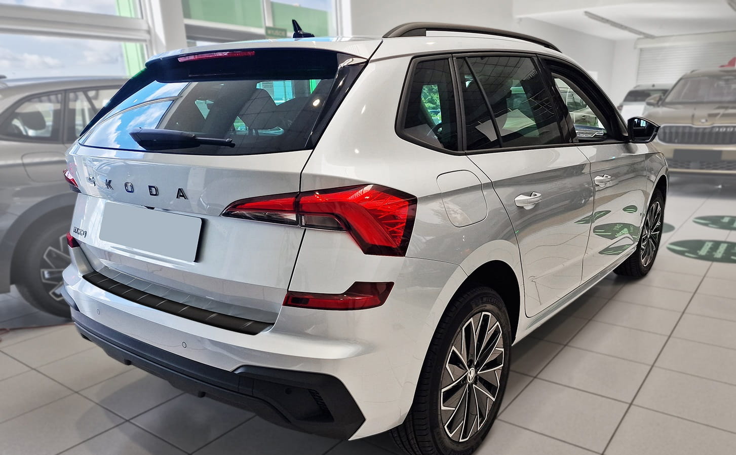 2 40354 SKODA KAMIQ FL.2024- TL.jpg