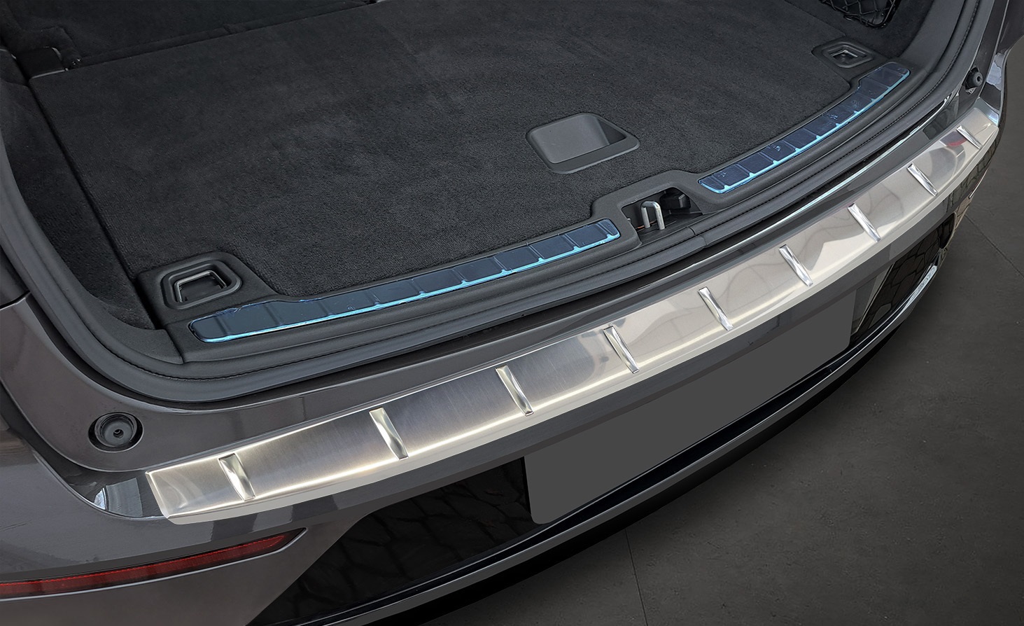 2 35586 VOLVO EX 90 2024- LB1L.jpg