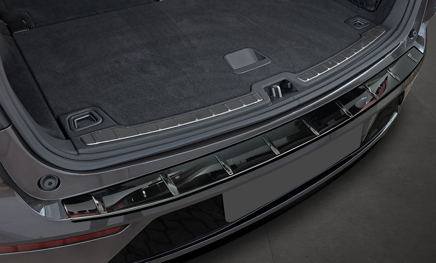 2 51054 VOLVO EX 90 2024- LB1L.jpg