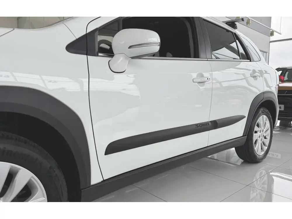 suzuki-s-cross-2022-listwy-boczne-dedykowane (1).webp