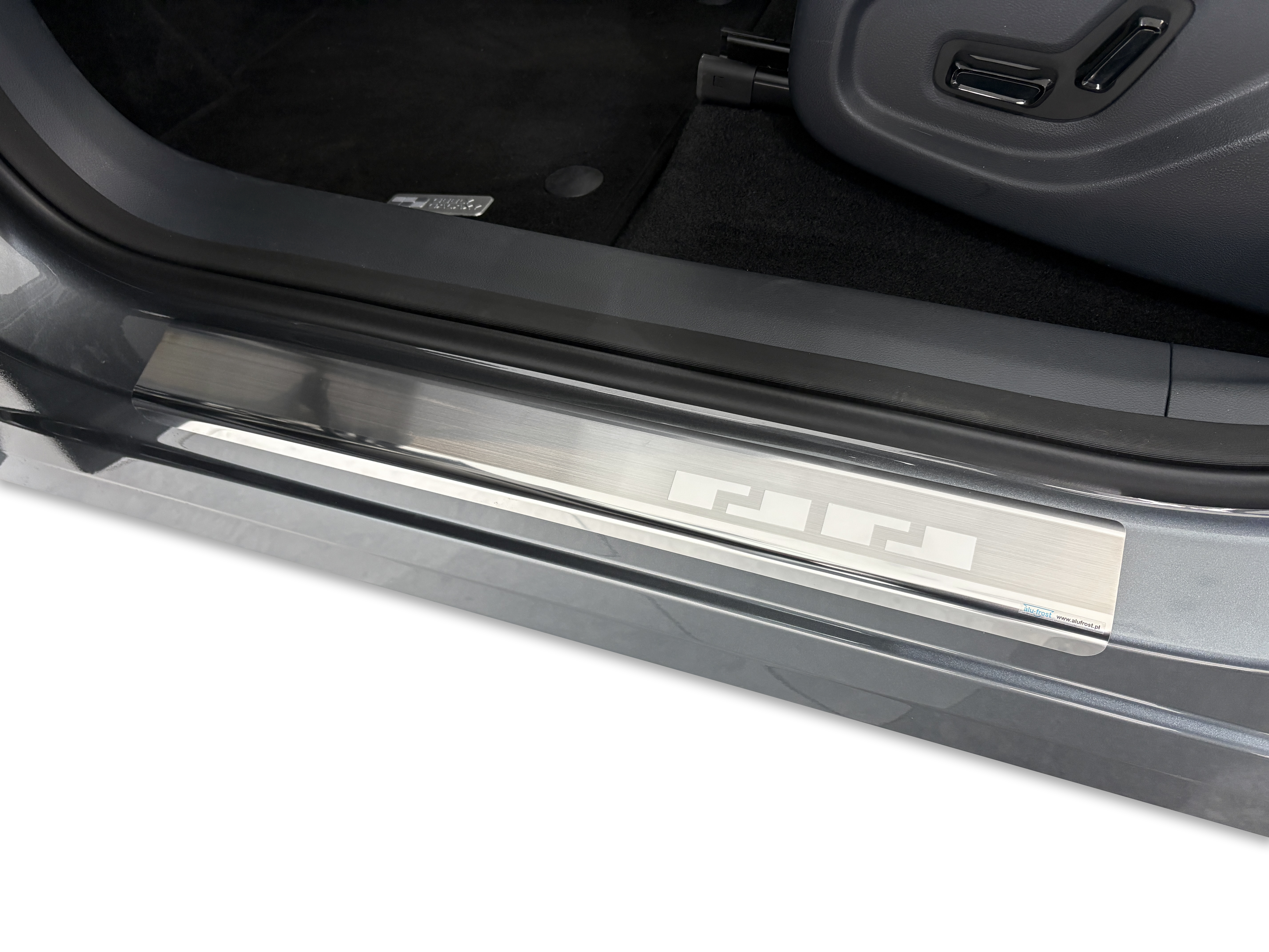 Geely EX5_Starray EM-i_2025-_08-1787_przód.JPG