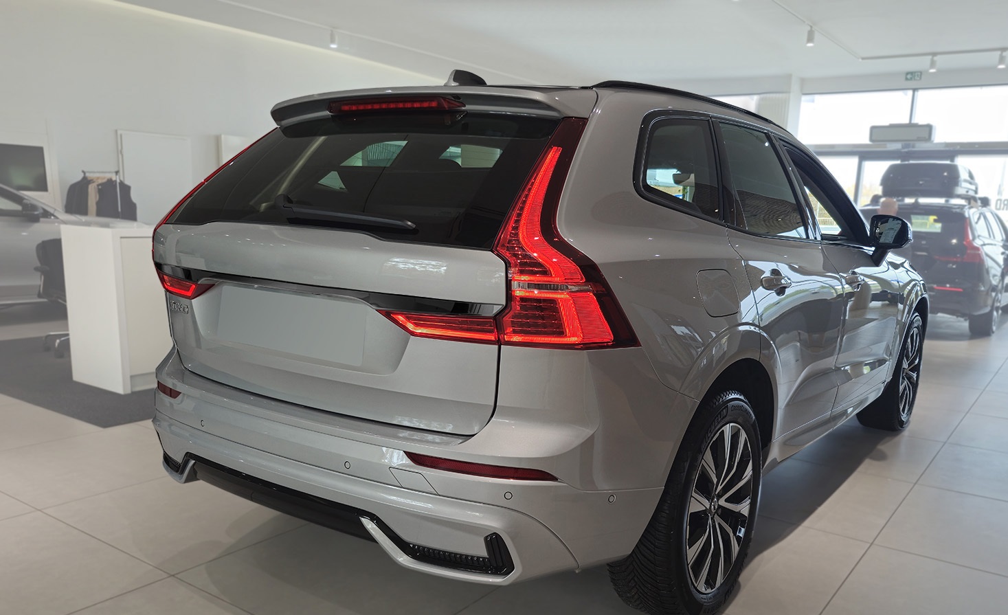 2 51110 VOLVO XC 60 2017-2021, FL.2021- TL.jpg