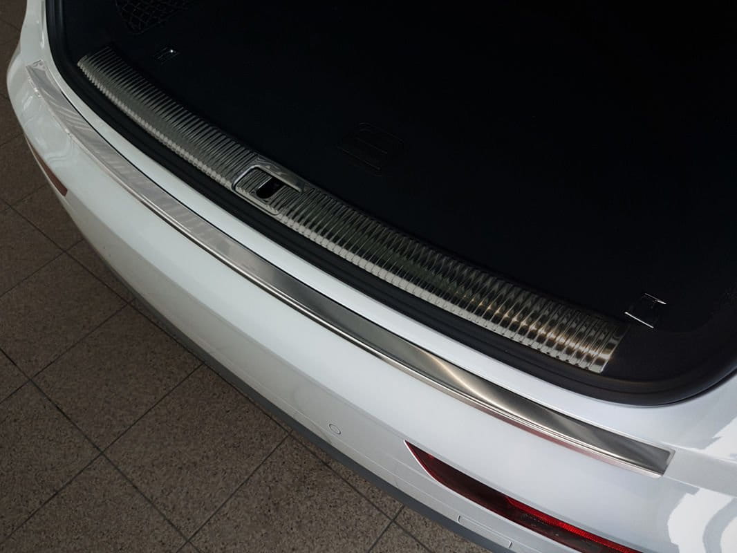 AUDI-Q5-II-Nakladka-listwa-ochronna-na-zderzak-tylny1.jpg