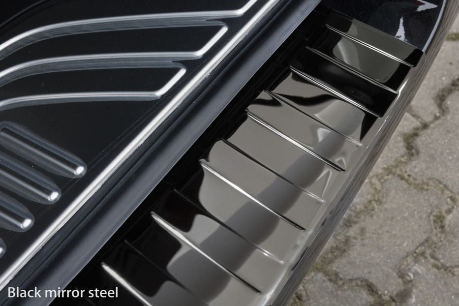 Mercedes-W447-V-klasa-Czarna 1.jpg