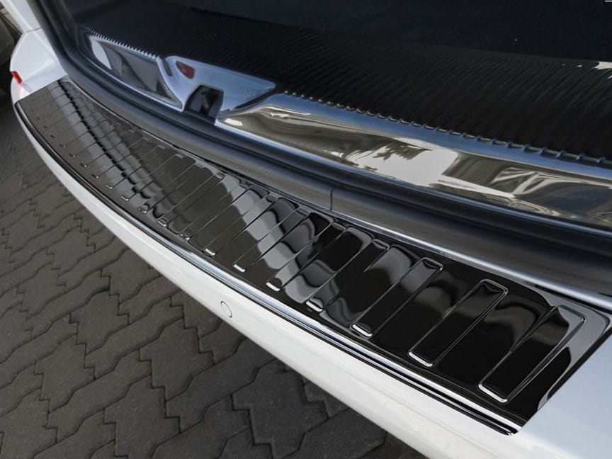 VOLKSWAGEN-TRANSPORTER-T6-FURGON-Czarna-Nakladka-listwa2.jpg