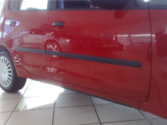 listwy-boczne-mitsubishi-colt.jpg