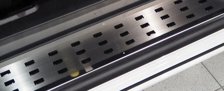 VW-T5-T6-NAKLADKI-NA-STOPNIE-KOMPLET-ZESTAW-3-SZT-Numer-katalogowy-producenta-08-0964-08-0966.jpg